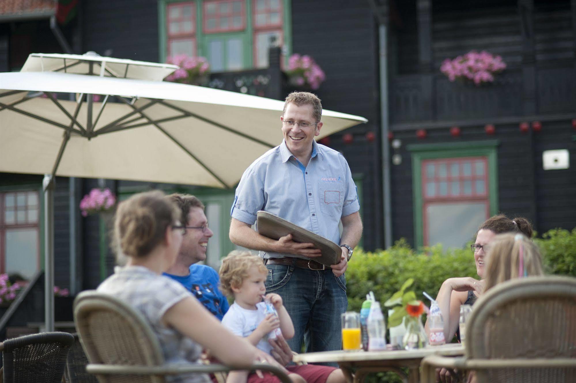 Stayokay Hostel Gorssel - Deventer Kring van Dorth Екстериор снимка